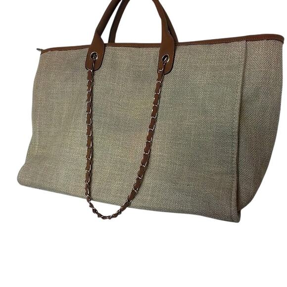 Lily & Bean The Lily Canvas - Soft Fawn - Jumbo Tote - Picture 2 of 4